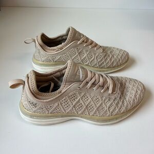 APL TechLoom Phantom Sneaker. Very Good Condition.